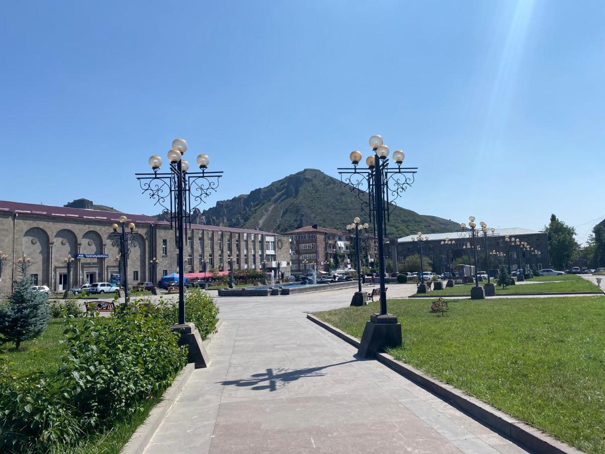 Christy Hotel Goris Exterior foto