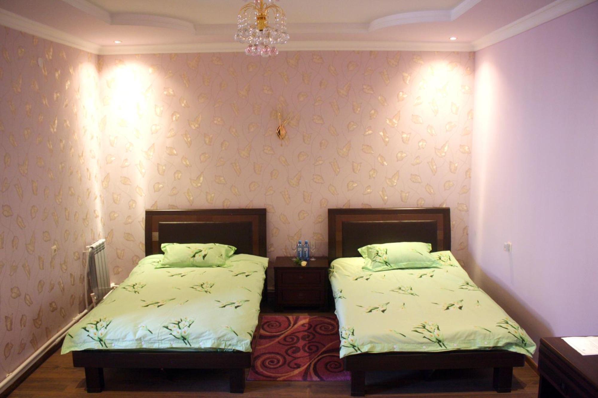Christy Hotel Goris Quarto foto