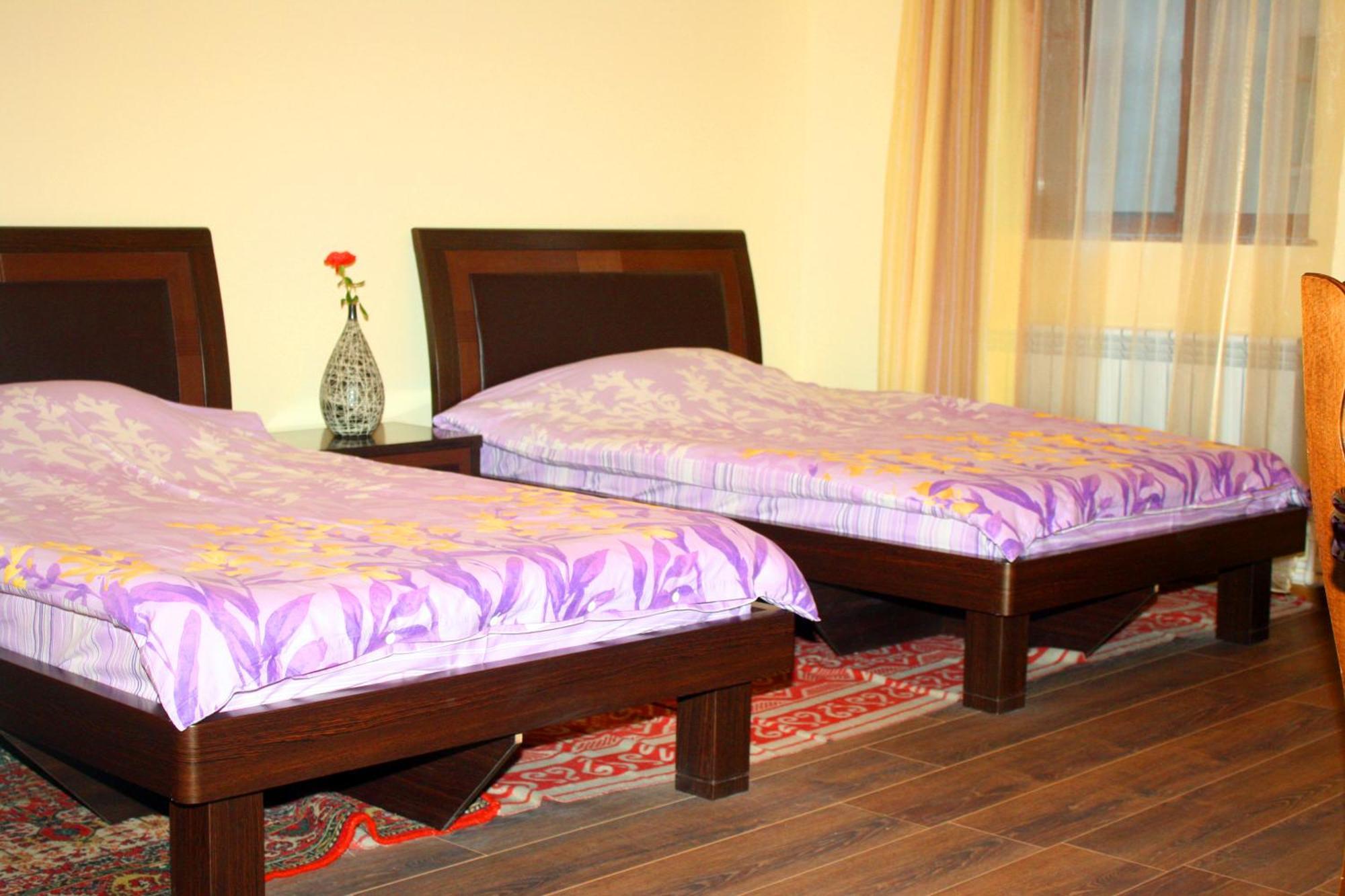 Christy Hotel Goris Quarto foto