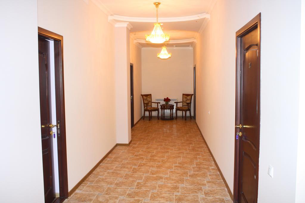 Christy Hotel Goris Exterior foto