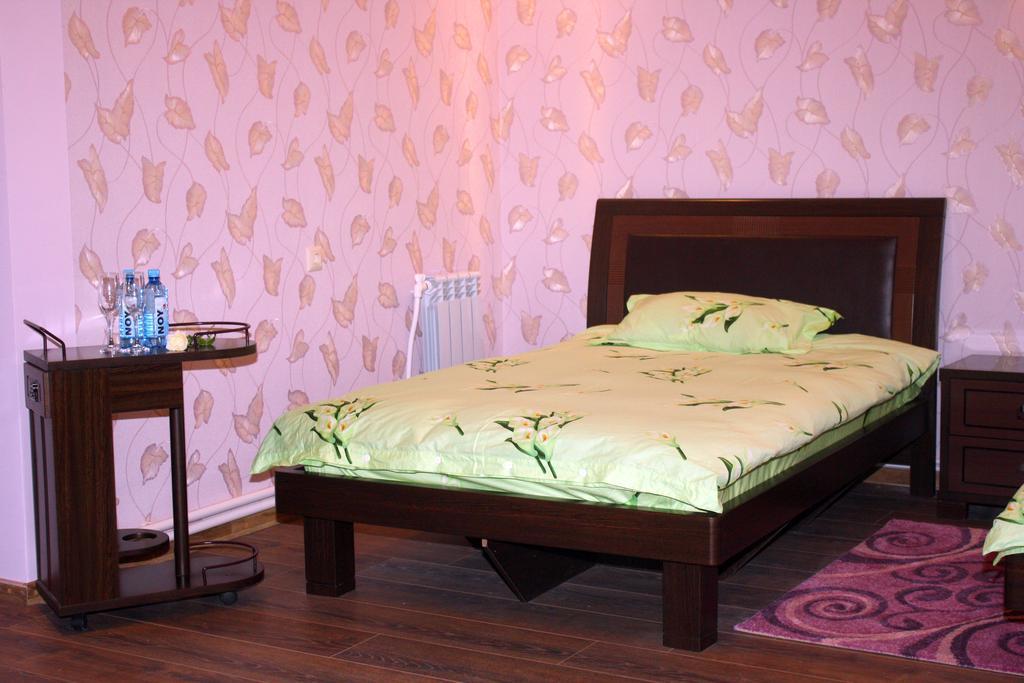 Christy Hotel Goris Exterior foto