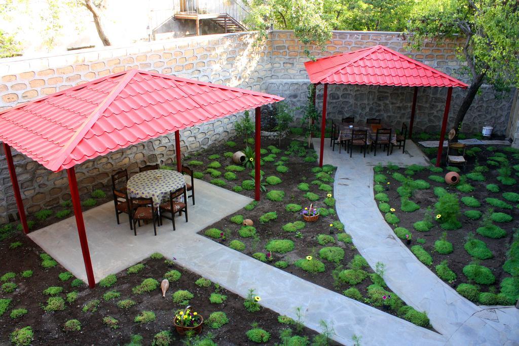 Christy Hotel Goris Exterior foto