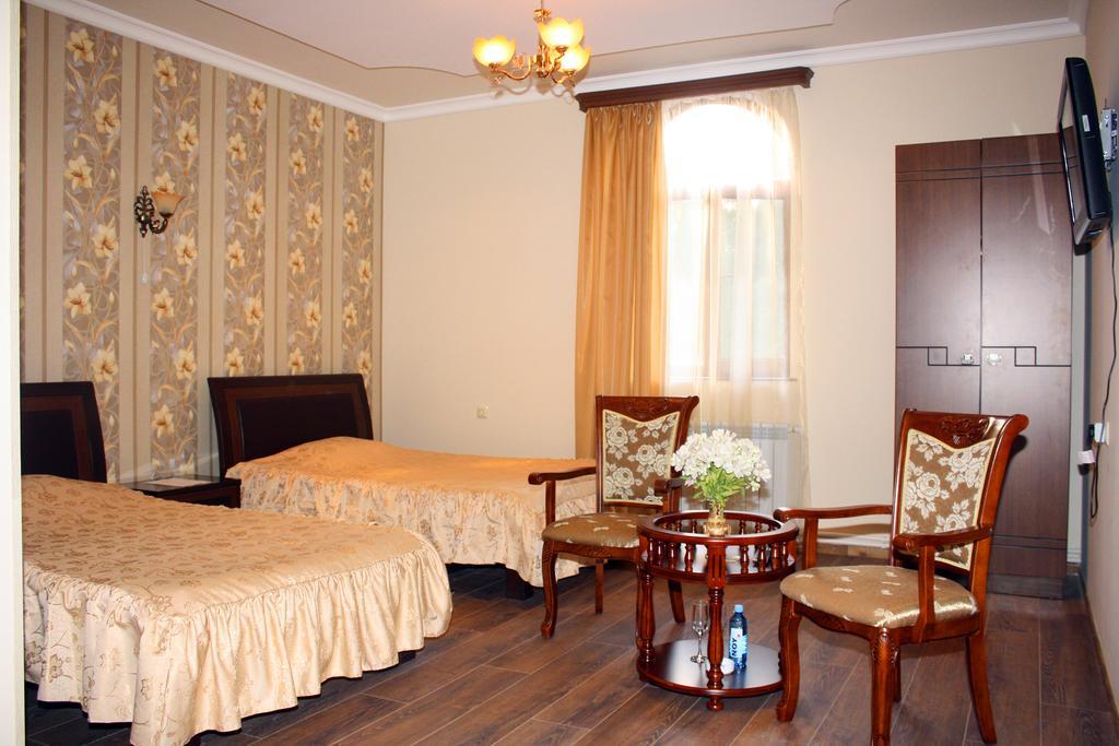 Christy Hotel Goris Quarto foto