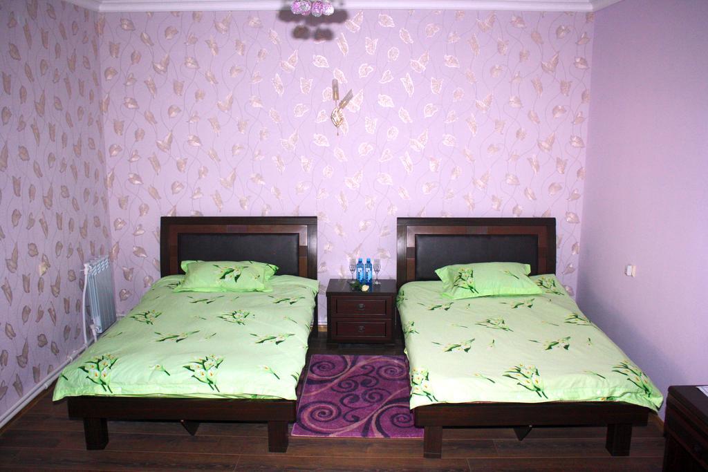 Christy Hotel Goris Quarto foto