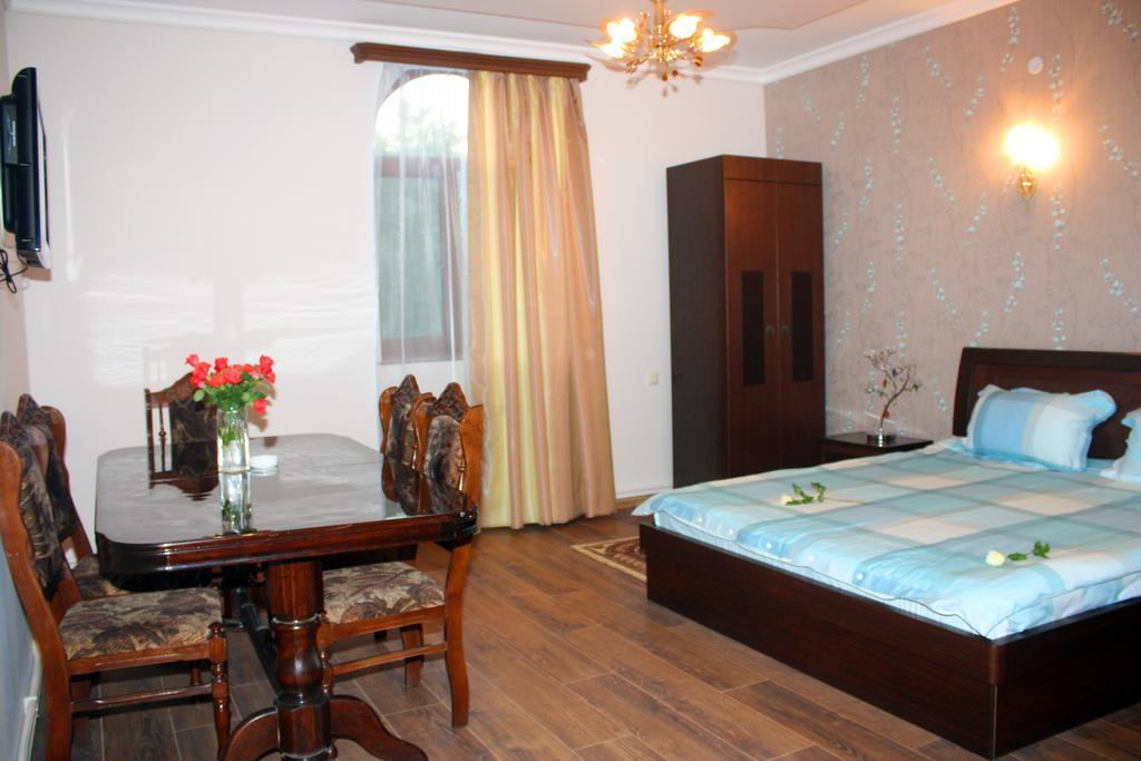 Christy Hotel Goris Quarto foto