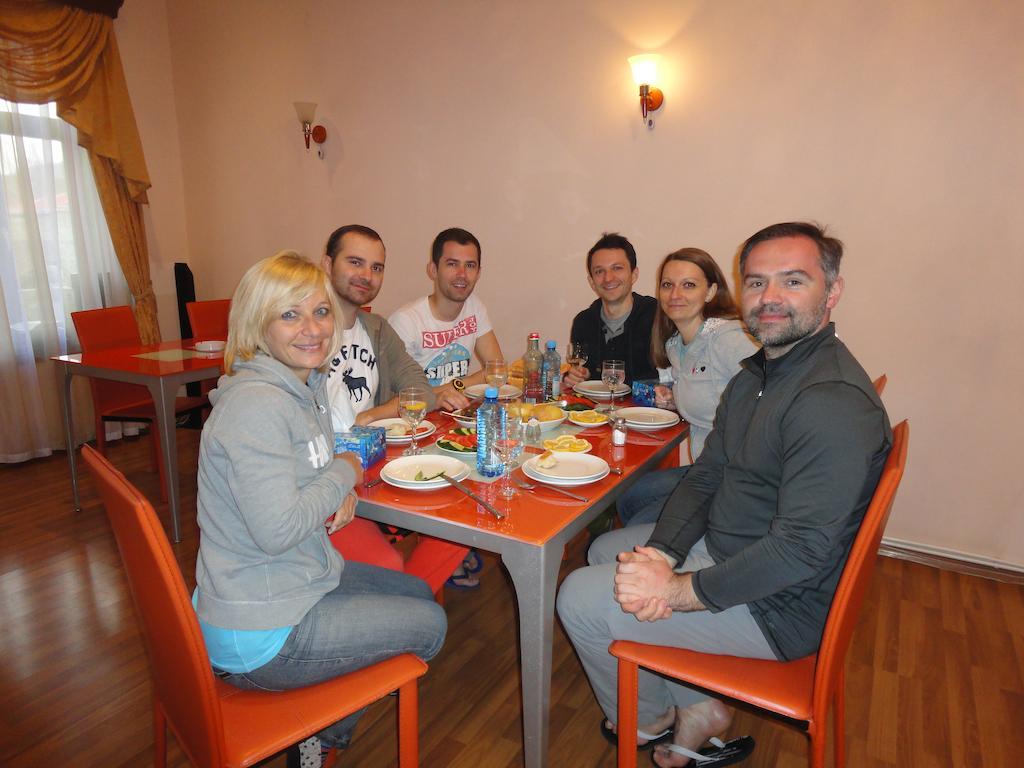 Christy Hotel Goris Exterior foto
