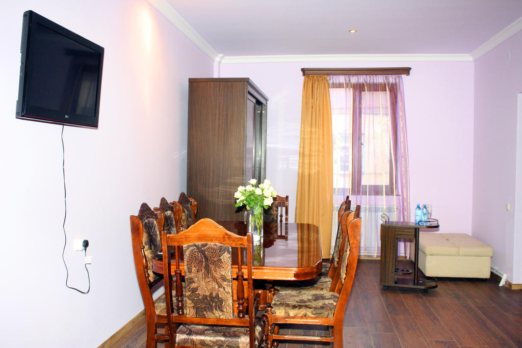Christy Hotel Goris Quarto foto