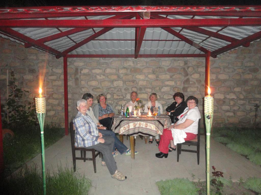 Christy Hotel Goris Exterior foto
