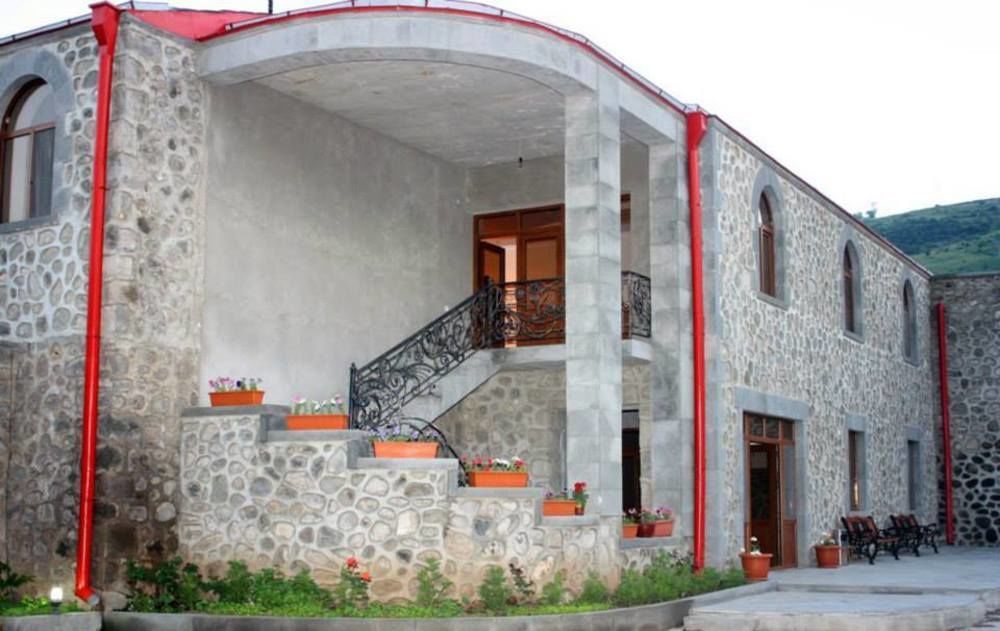 Christy Hotel Goris Exterior foto