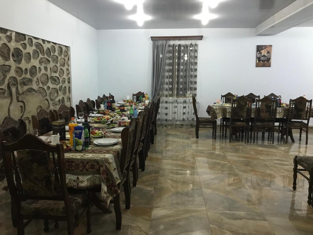 Christy Hotel Goris Exterior foto